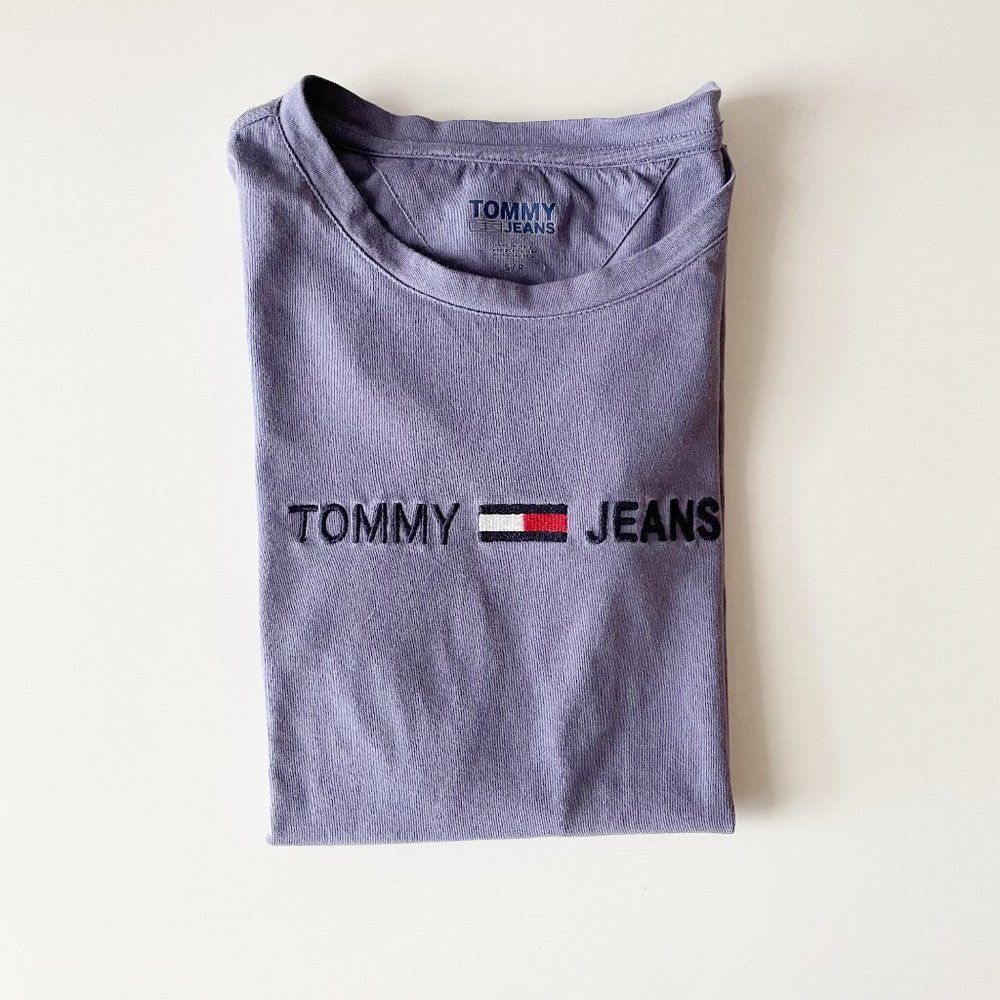 𝅺Vintage Tommy Jeans T-Shirt Embroidered